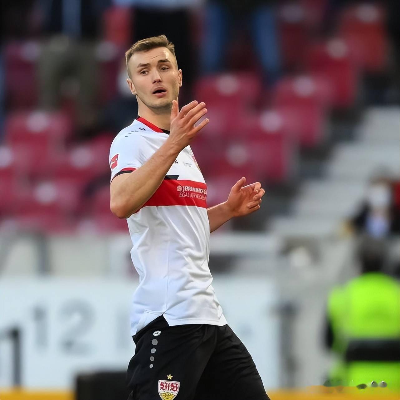 转会期丹佛掘金强势反弹——德国杯节点到来，更衣室稳定，控场能力受关注(60分钟布林线买入技巧)