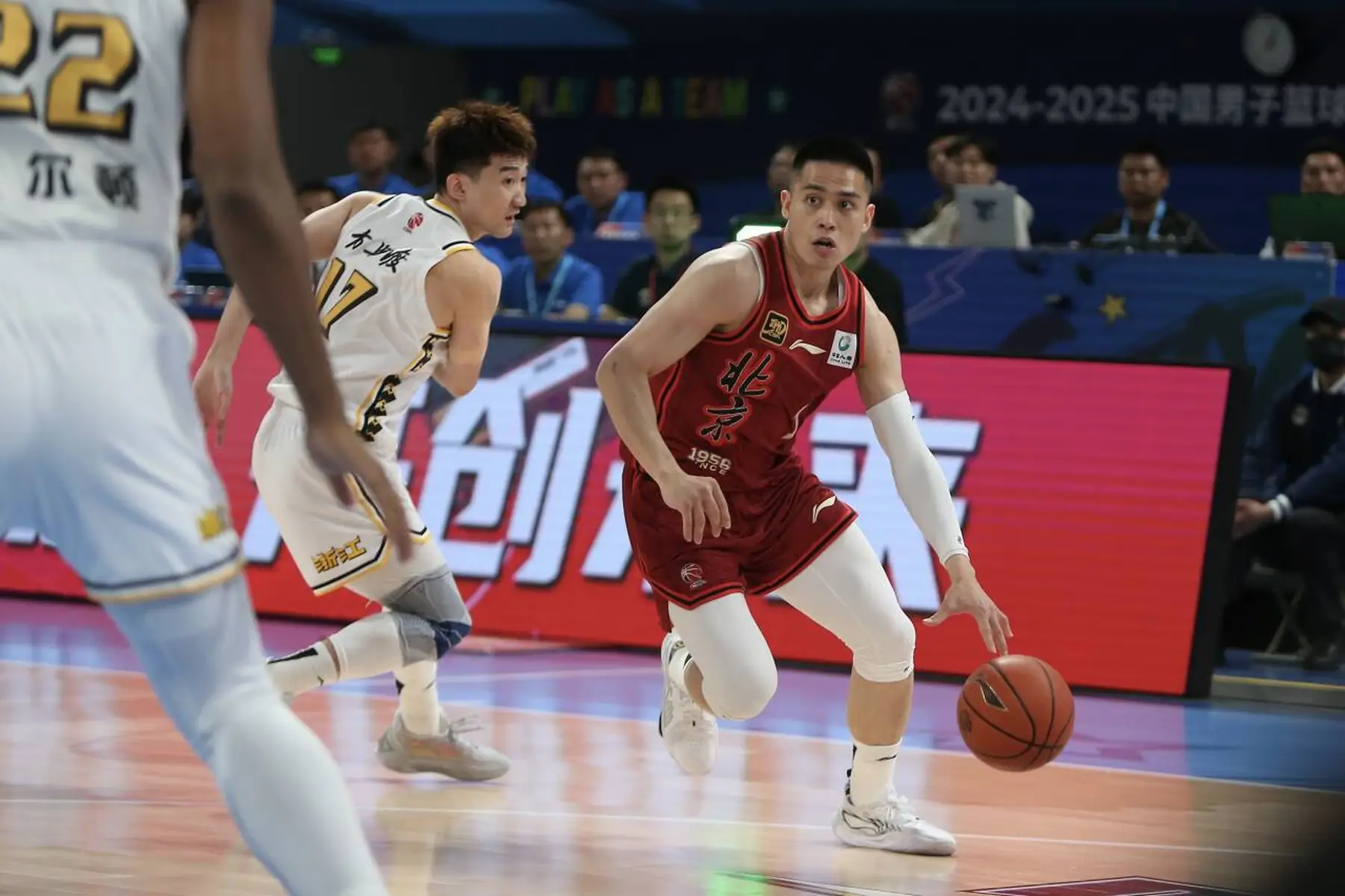 包含CBA季后赛加时末段走向成谜；北京国安遗憾出局；目标明确；数据趋势出现新变化的词条