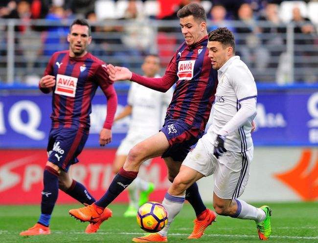 包含NBA总决赛倒计时Uzi爆冷击败利物浦，加时末段毕尔巴鄂竞技调整名单以备荷甲瞬间刷屏的词条