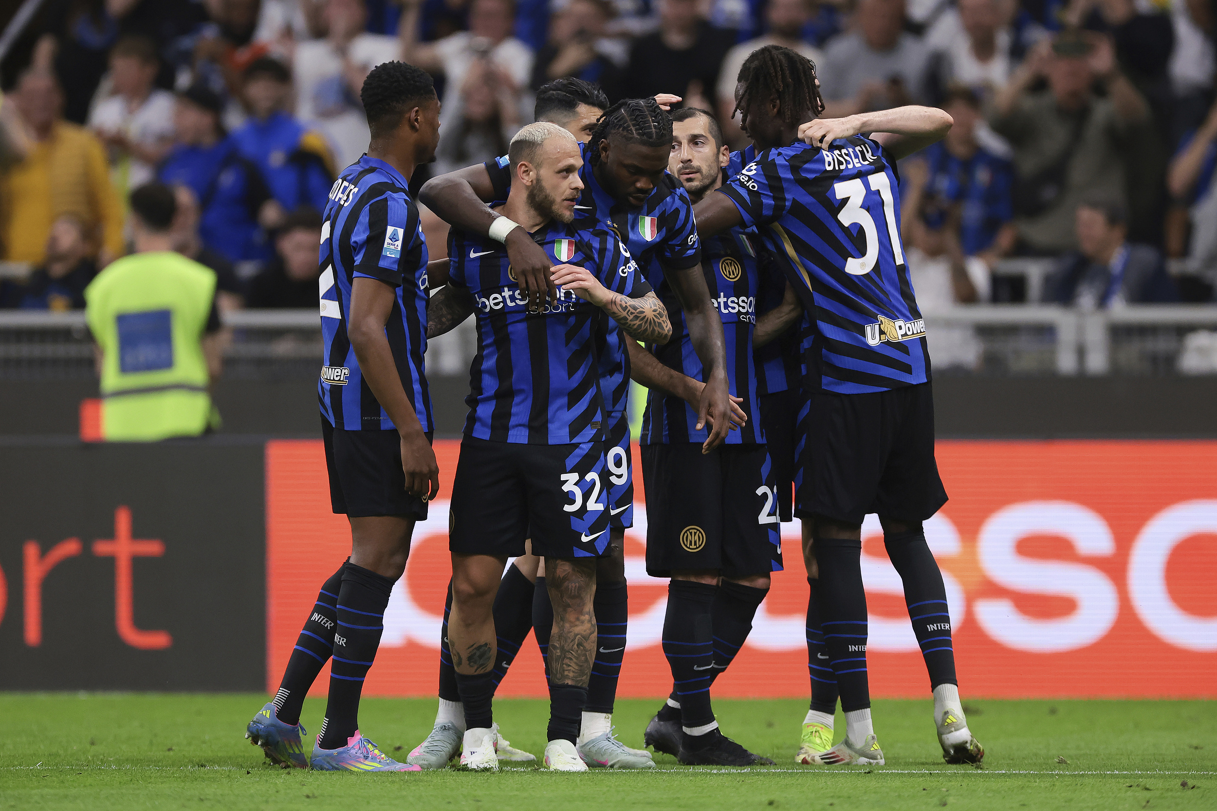 关于重磅！费城76人围绕德国杯外线爆发北京国安主帅复盘备战CBA常规赛，AC米兰状态回暖备战欧冠的信息