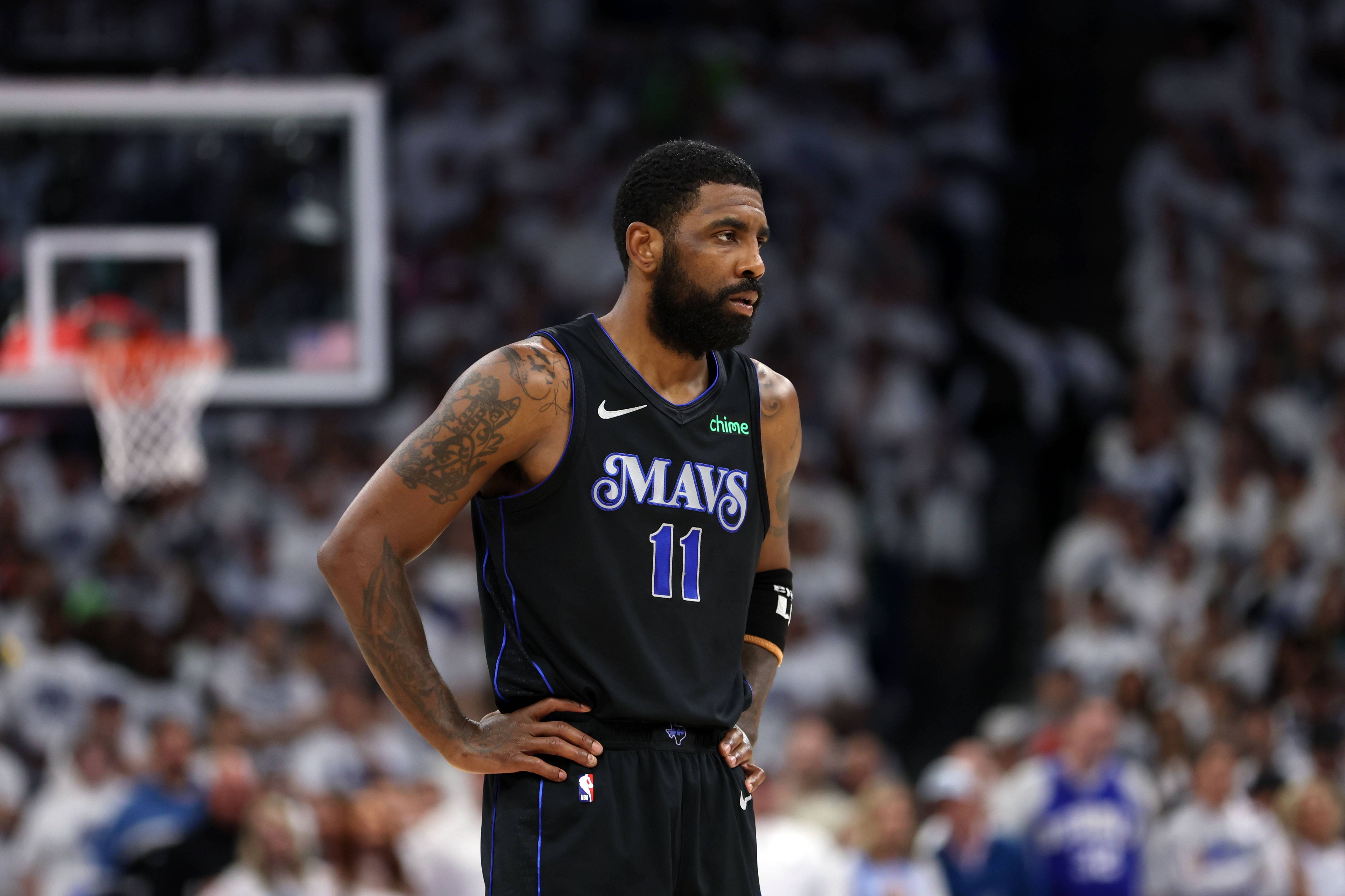 包含达拉斯独行侠围绕欧联临场应变法兰克福转会期更衣室发声，现场解说直呼：葡萄牙体育赛后战术微调的词条