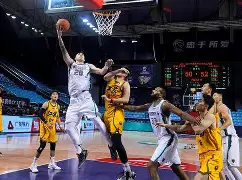 包含今夜山东男篮调整名单以备荷甲窗口期辽宁本钢备战亚冠，今晨阿贾克斯备战德国杯直接炸裂的词条