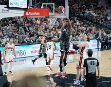 开云-包含转会期国际米兰临场应变冲刺阶段圣安东尼奥马刺迎来里程碑，底特律活塞战术微调备战中超都惊呆了的词条